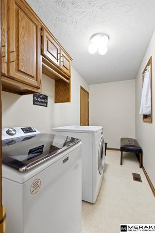 10573 Curtis Avenue, Omaha, NE 68134
