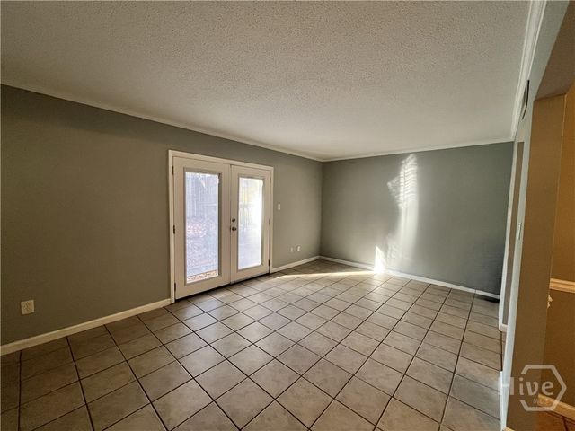 527 Tibet Avenue 3, Savannah, GA 31406