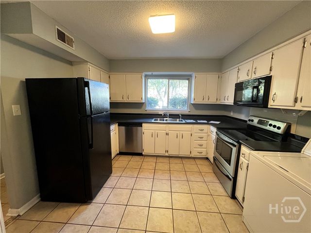 527 Tibet Avenue 3, Savannah, GA 31406