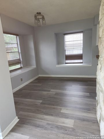 13619 Larkbrook, San Antonio, TX 78233