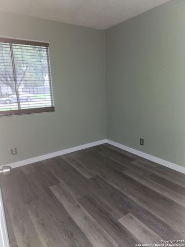 13619 Larkbrook, San Antonio, TX 78233