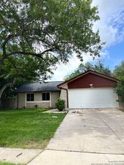 13619 Larkbrook, San Antonio, TX 78233