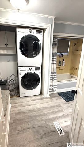 48 Pound Street, Lockport City, NY 14094