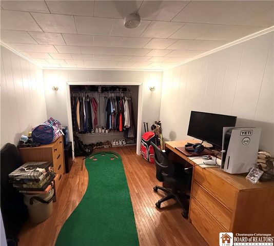 48 Pound Street, Lockport City, NY 14094