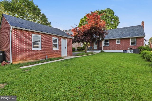 1920 ORANGE ST, York, PA 17404