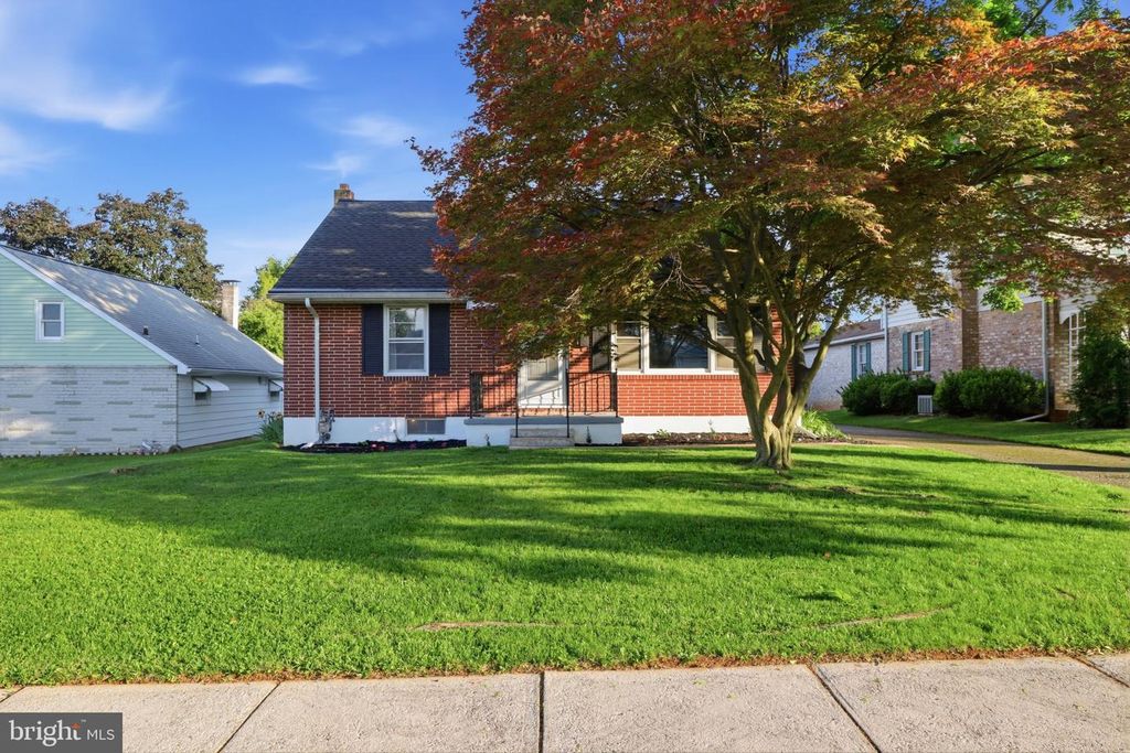 1920 ORANGE ST, York, PA 17404