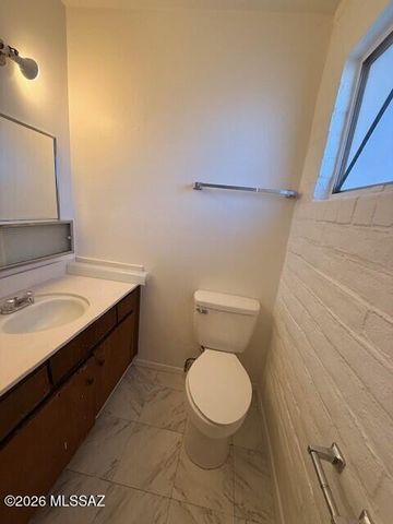 2823 N Eastgate Drive, Tucson, AZ 85712