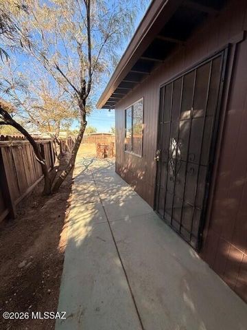 2823 N Eastgate Drive, Tucson, AZ 85712
