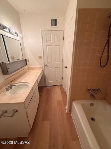 2823 N Eastgate Drive, Tucson, AZ 85712