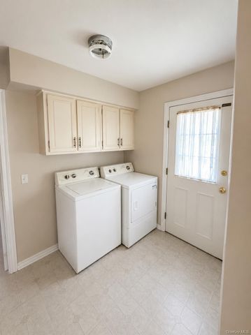 6 Kennedy Terrace, Middletown, NY 10940