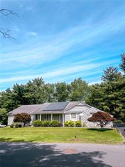 6 Kennedy Terrace, Middletown, NY 10940