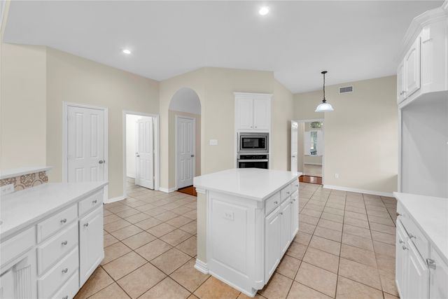3920 Autumn Lane, Bedford, TX 76021