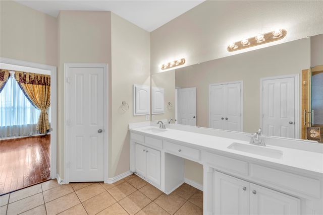 3920 Autumn Lane, Bedford, TX 76021