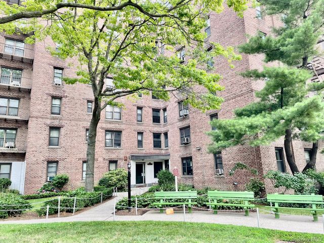 11225 34th Avenue 5B, Corona, NY 11368