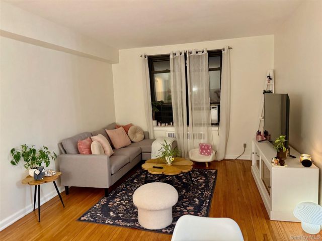 11225 34th Avenue 5B, Corona, NY 11368