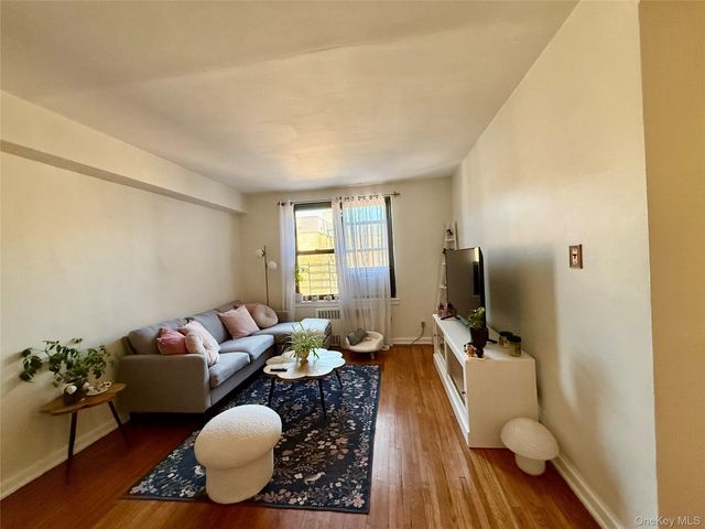 11225 34th Avenue 5B, Corona, NY 11368
