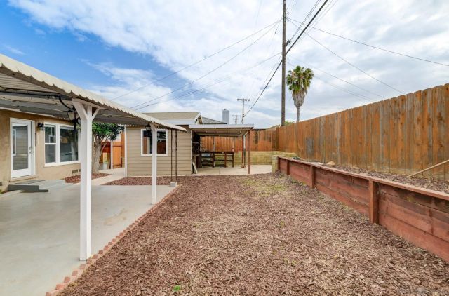 6741 Carthage St, San Diego, CA 92120
