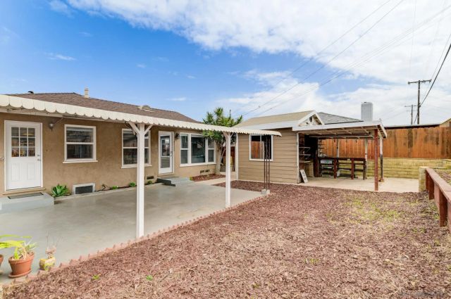 6741 Carthage St, San Diego, CA 92120