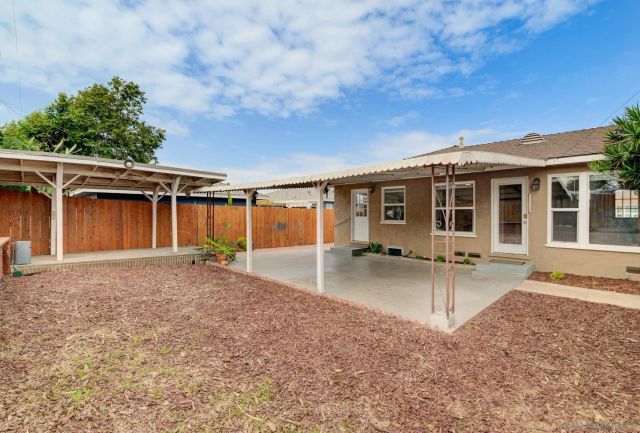 6741 Carthage St, San Diego, CA 92120
