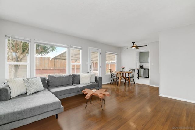 6741 Carthage St, San Diego, CA 92120