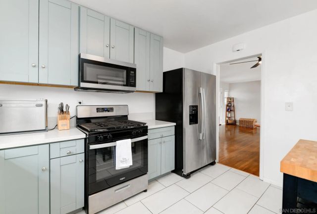 6741 Carthage St, San Diego, CA 92120