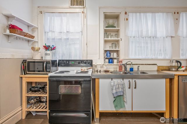 301 N H Street, Aberdeen, WA 98520