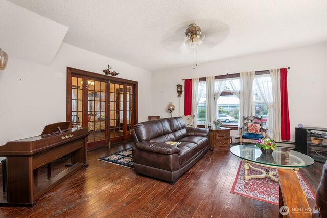 301 N H Street, Aberdeen, WA 98520