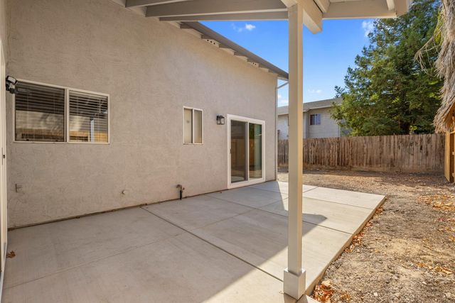 2728 maplewood St, Stockton, CA 95210