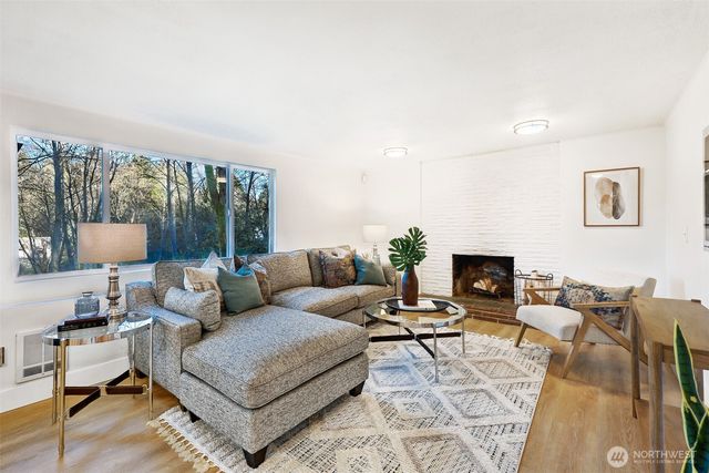 6346 26th Avenue SW, Seattle, WA 98106