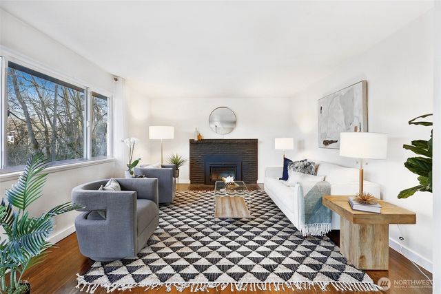 6346 26th Avenue SW, Seattle, WA 98106