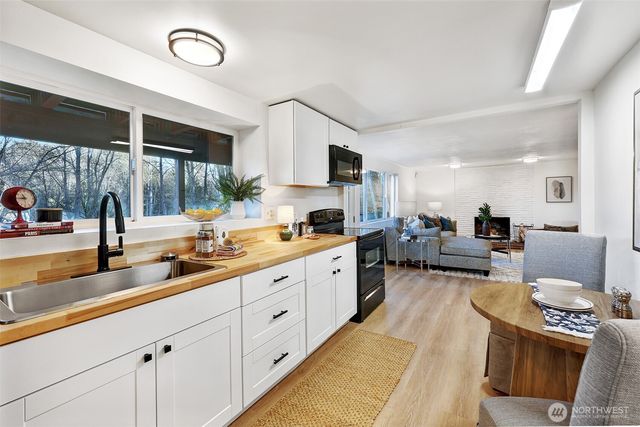 6346 26th Avenue SW, Seattle, WA 98106