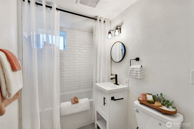 6346 26th Avenue SW, Seattle, WA 98106