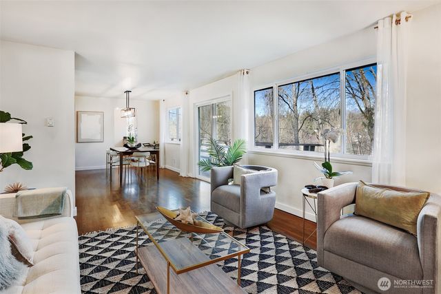 6346 26th Avenue SW, Seattle, WA 98106