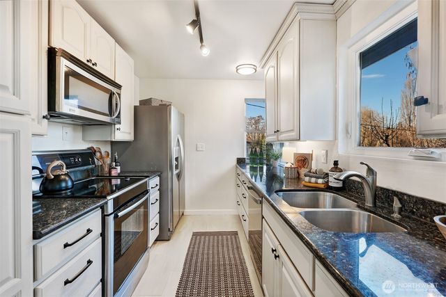 6346 26th Avenue SW, Seattle, WA 98106