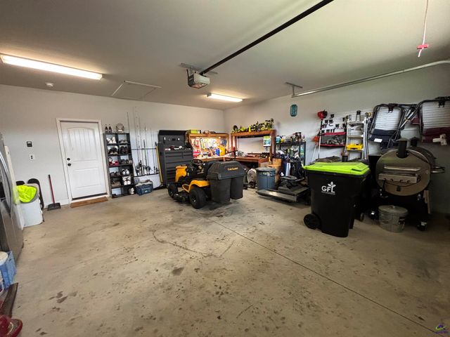 400 Rustic Live Oak Trail, Bonaire, GA 31005