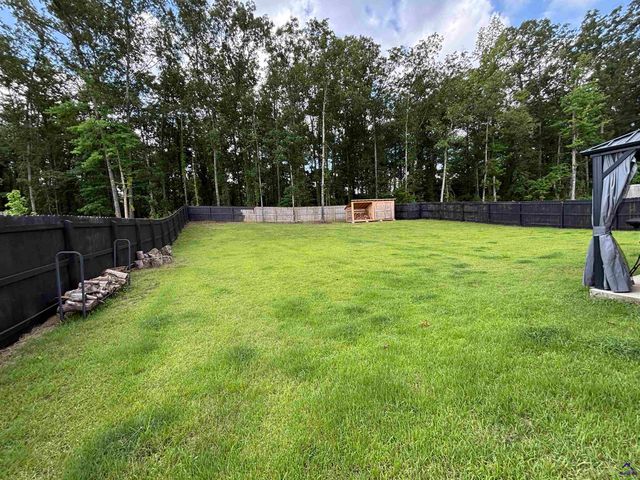 400 Rustic Live Oak Trail, Bonaire, GA 31005