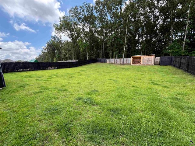 400 Rustic Live Oak Trail, Bonaire, GA 31005