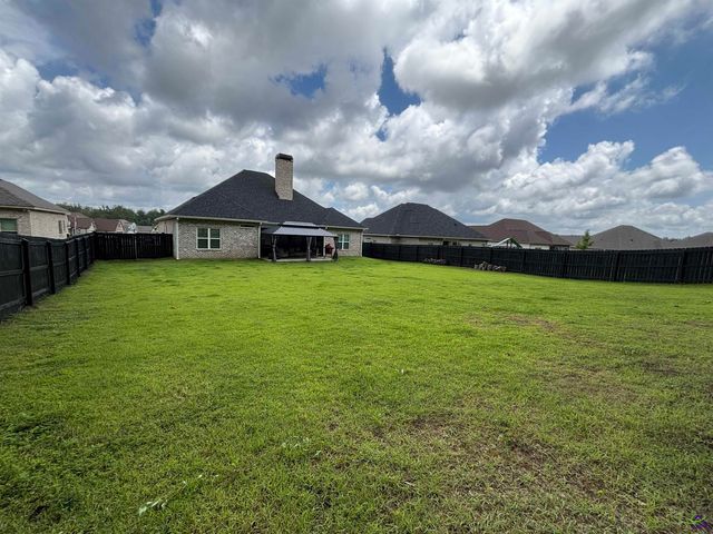 400 Rustic Live Oak Trail, Bonaire, GA 31005