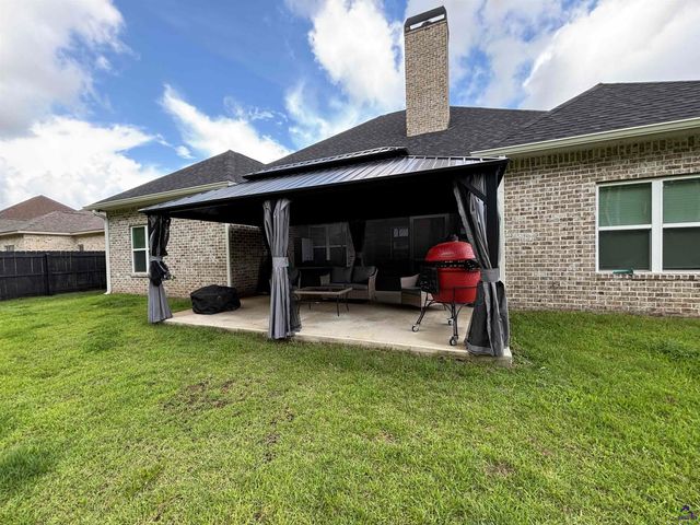 400 Rustic Live Oak Trail, Bonaire, GA 31005