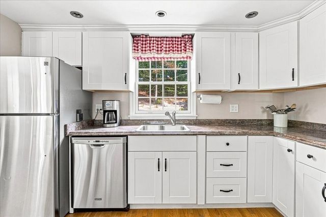 259 Water St, Hanover, MA 02339