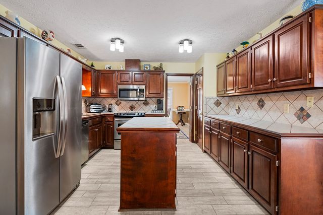 8920 Midland Woods Drive, Midland, GA 31820