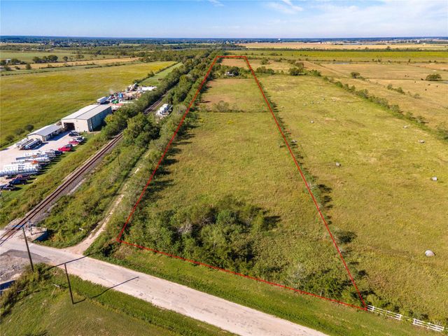 1207 County Road 615, Dayton, TX 77535