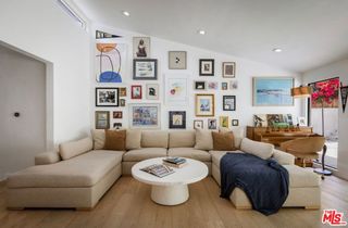 3991 Prospect Avenue, Los Angeles, CA 90027