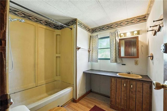 7129 SE Cannon Ball Road, Holt, MO 64048