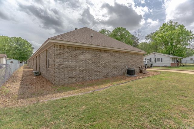 1012 N Main St, Jonesboro, AR 72401