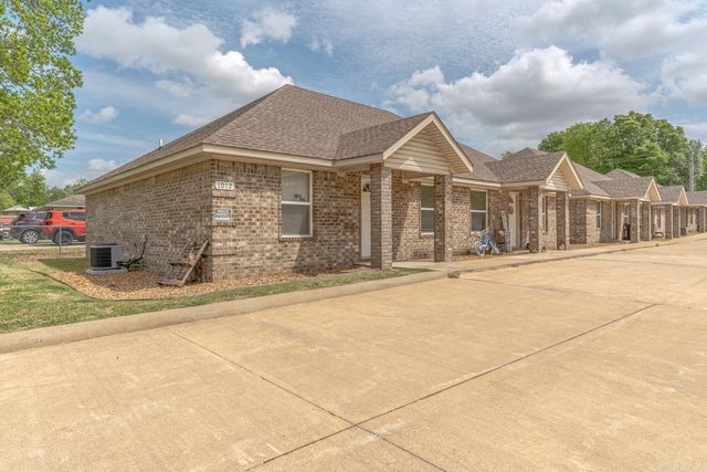 1012 N Main St, Jonesboro, AR 72401