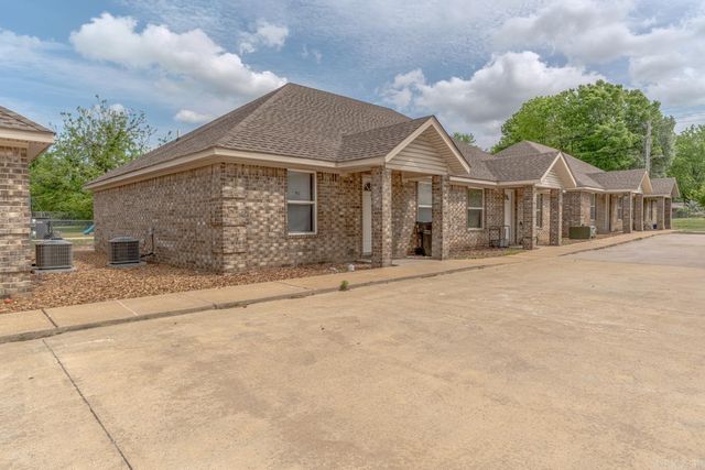 1012 N Main St, Jonesboro, AR 72401