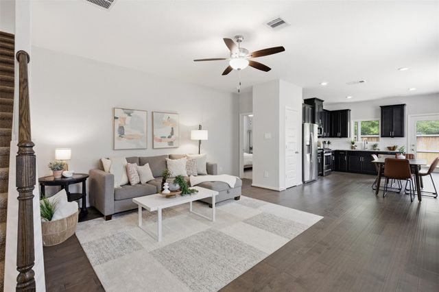 168 Skybranch Drive, Conroe, TX 77304