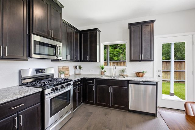 168 Skybranch Drive, Conroe, TX 77304