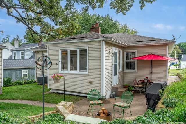 2226 Warren Street, Davenport, IA 52804